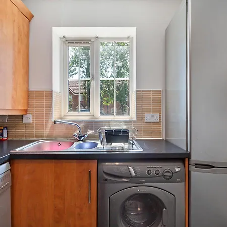 Near Airport & Nec, The Leyburn Holiday home